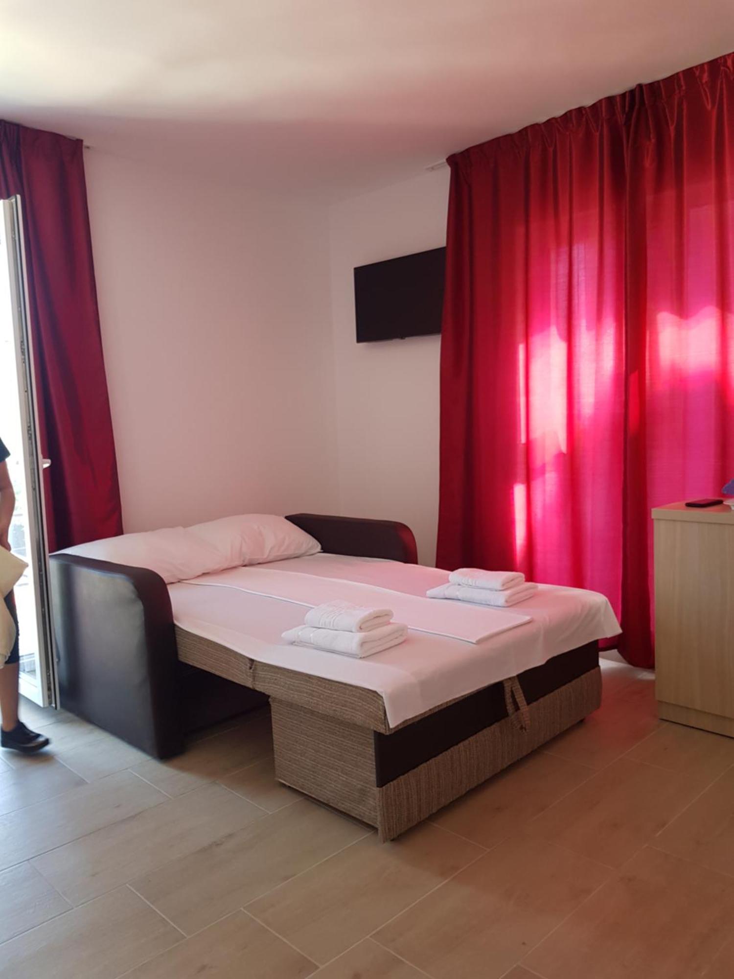 Evana House Costinesti Buitenkant foto